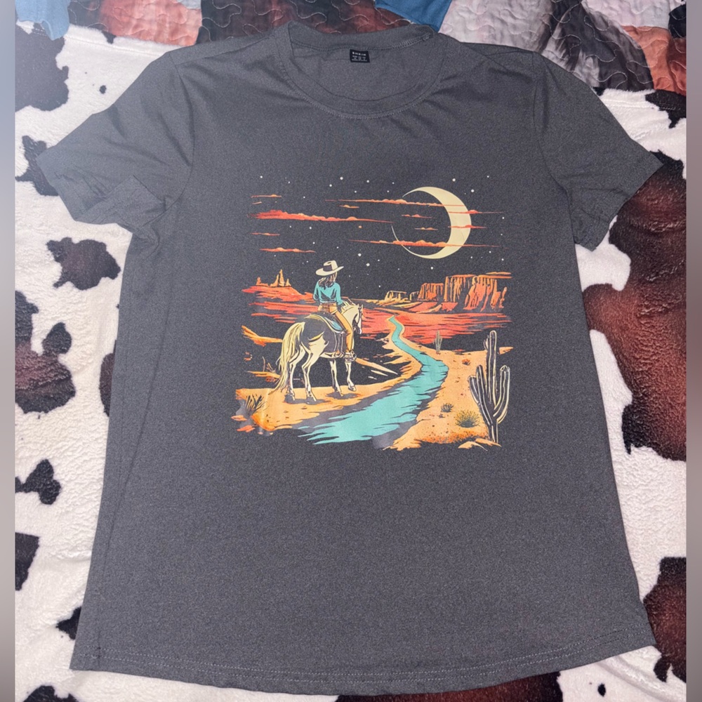 SHEIN Gray Graphic T-Shirt